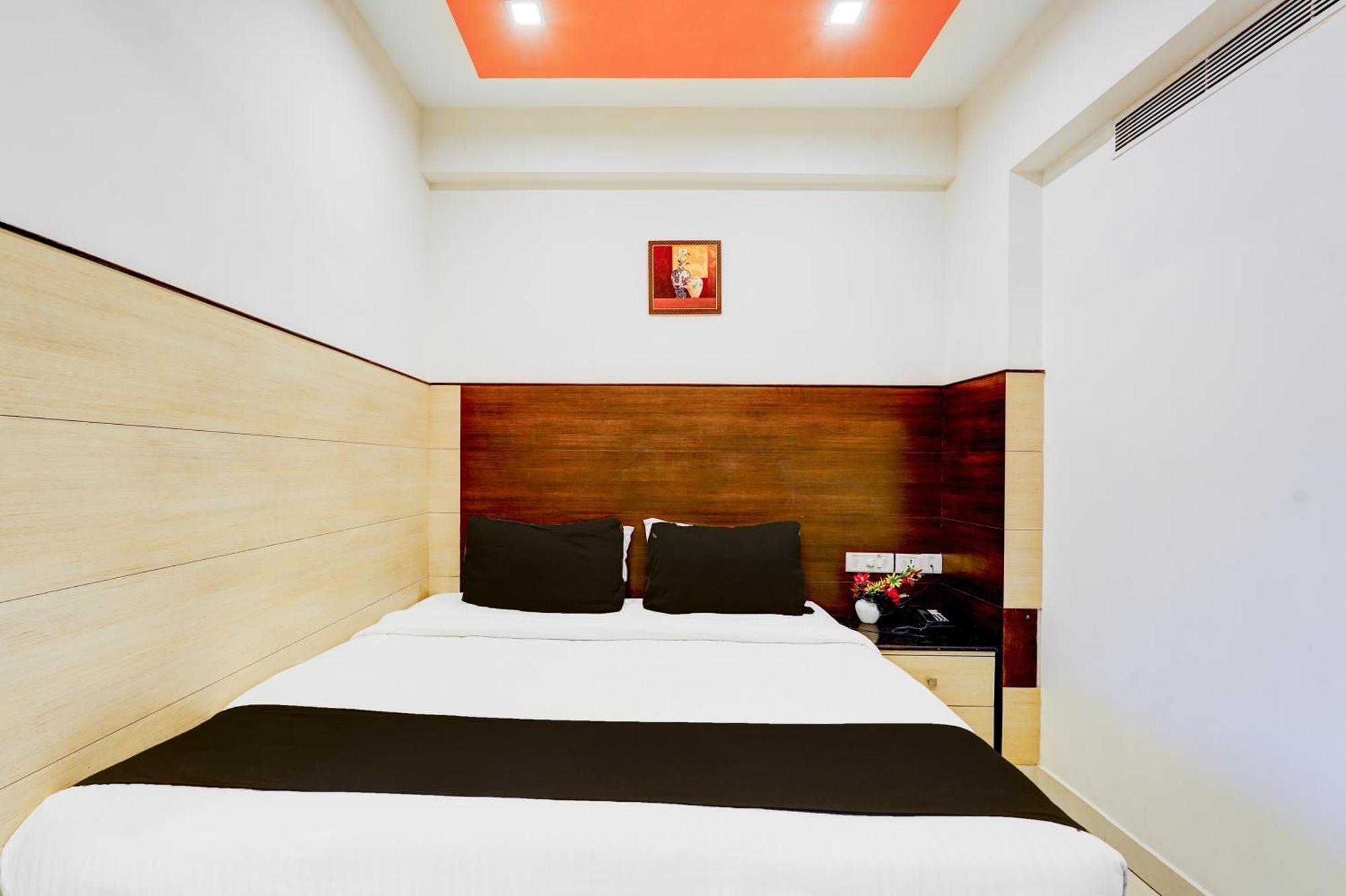 Super Townhouse Chennai Near Airport Formerly Sai Bala Budget Exterior foto